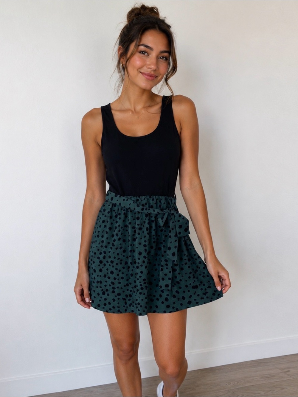Sleeveless Black and green Polka-Dot Waist-Tie romper size large! Beachy days!